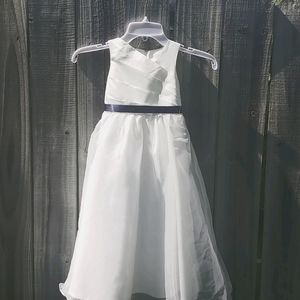 Rosebuds Ivory Flower Girl Dress Size 2